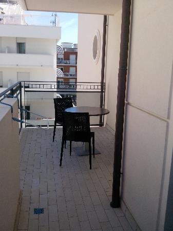 Furto appartamento speculare da terrazza